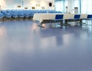 PVC塑胶地板的清洁和保养方法包括
